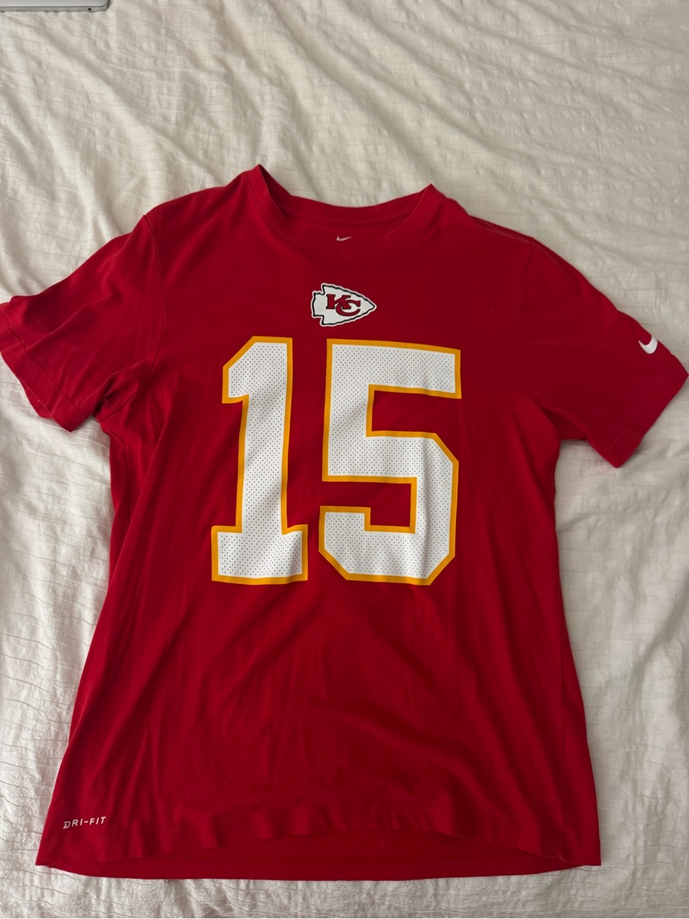Patrick Mahomes Chiefs Nike Red Dri-FIT Men’s Tee with Jersey Number